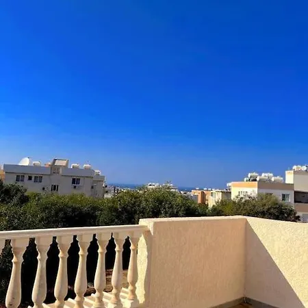 Spacious With View By Platform 357 Apartment Paralimni