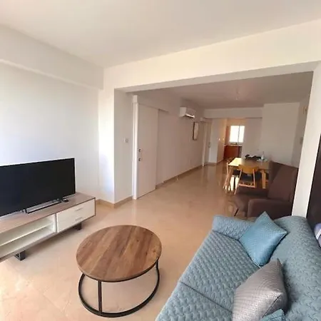 Spacious With View By Platform 357 Apartment