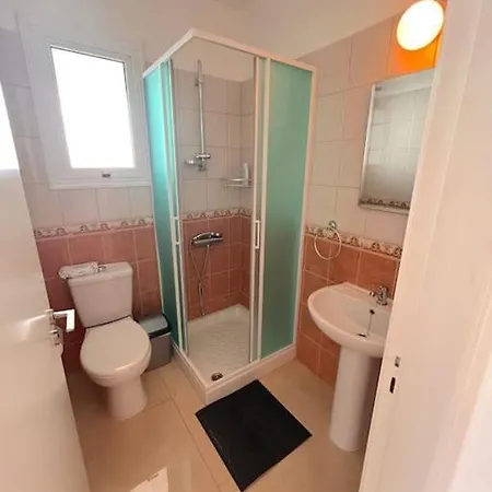 Spacious With View By Platform 357 Apartment *